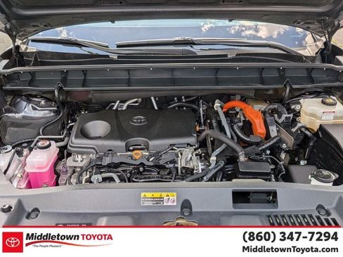 Used 2020 Toyota Highlander XLE AWD/4WD image 39
