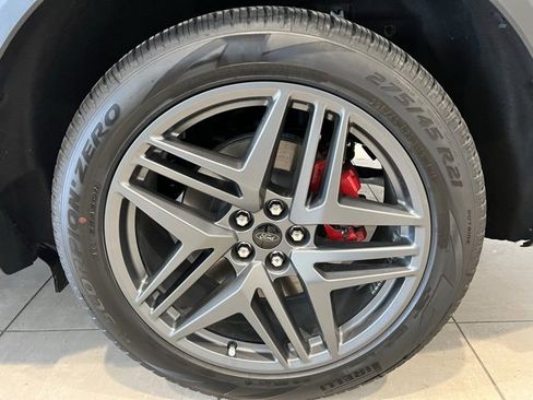 Used 2025 Ford Explorer ST w/ Sun And Sound Package image 9