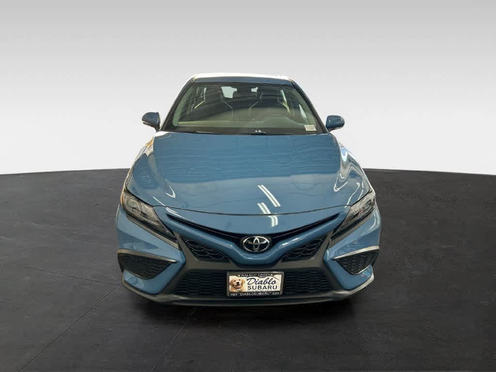 Used 2024 Toyota Camry SE w/ Convenience Package FWD image 7