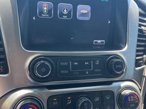 Used 2018 Chevrolet Suburban LT AWD/4WD image 47