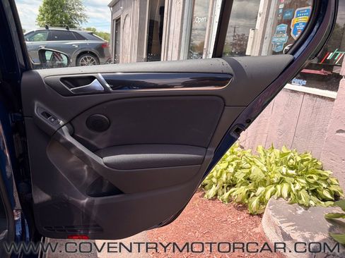 Used 2012 Volkswagen Golf 4-Door FWD image 38