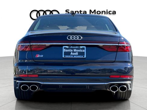 Used 2024 Audi S8 image 7
