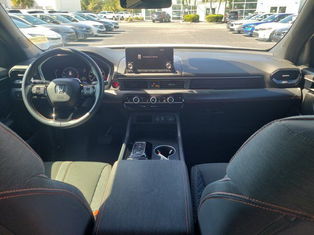 Used 2023 Honda Pilot Sport image 2