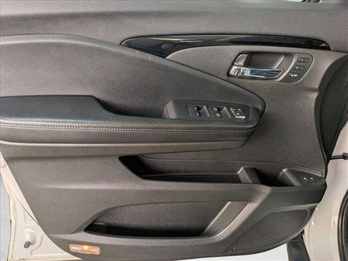 Used 2020 Honda Passport Elite image 11