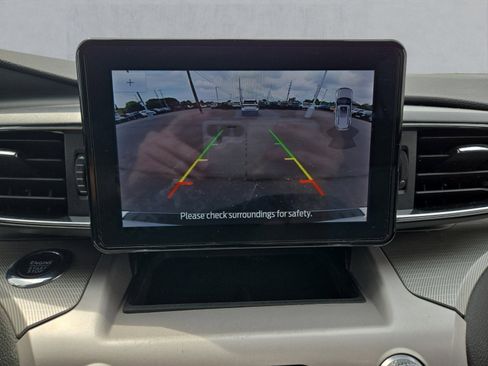 Used 2024 Ford Explorer XLT w/ Equipment Group 202A AWD/4WD image 19