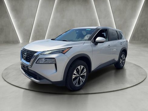 Used 2023 Nissan Rogue SV AWD/4WD image 3