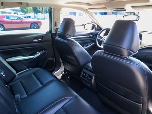 Used 2020 Nissan Altima 2.5 Platinum FWD image 16