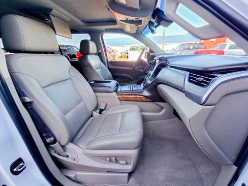 Used 2019 Chevrolet Suburban Premier image 36