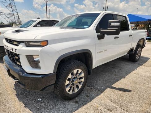 Used 2022 Chevrolet Silverado 2500 Custom w/ Custom Convenience Package AWD/4WD image 2