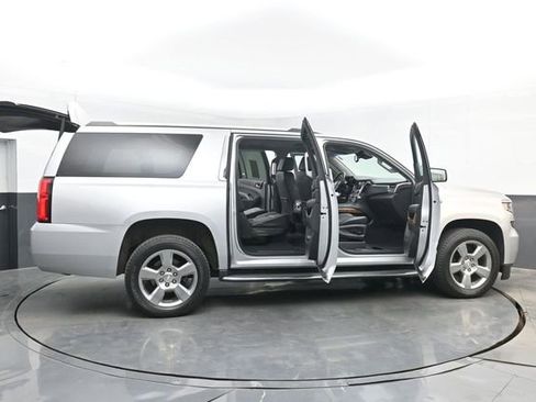Used 2020 Chevrolet Suburban Premier AWD/4WD image 56