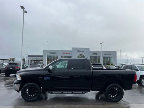 Used 2020 RAM 1500 Classic SLT w/ Luxury Group image 5