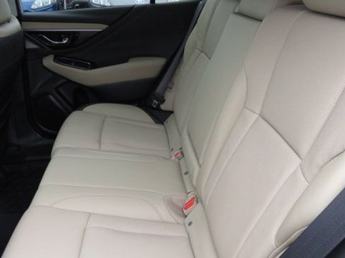 Used 2025 Subaru Outback Limited image 6