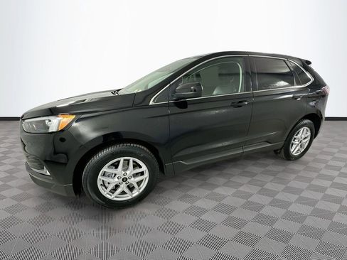 Used 2024 Ford Edge SEL w/ Convenience Package AWD/4WD image 4