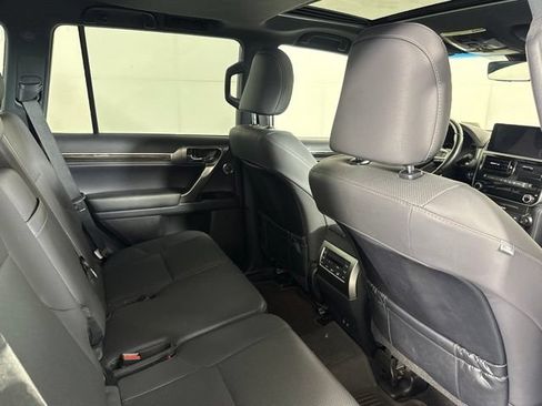 Used 2022 Lexus GX 460 Premium w/ Premium Plus Package AWD/4WD image 32