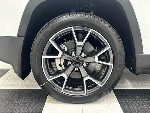 New 2026 Jeep Cherokee Overland image 9