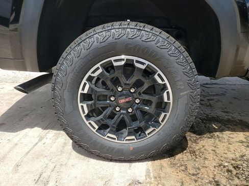 New 2026 GMC Canyon AT4 AWD/4WD image 6