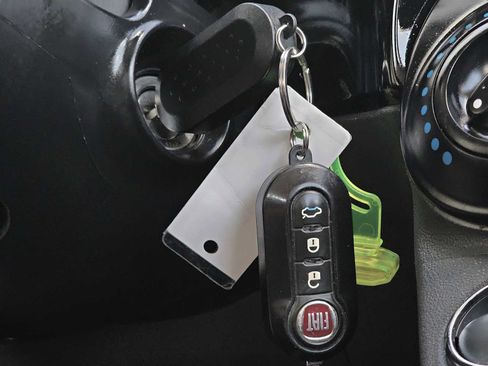 Used 2019 FIAT 500 Pop w/ Urbana Appearance Package FWD image 23