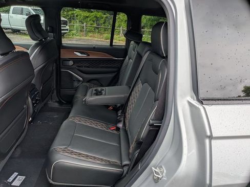 New 2026 Jeep Grand Cherokee Summit w/ Obsidian Package AWD/4WD image 13