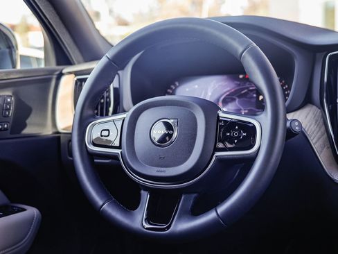 Certified 2026 Volvo XC60 B5 Plus w/ Protection Package Premier AWD/4WD image 17