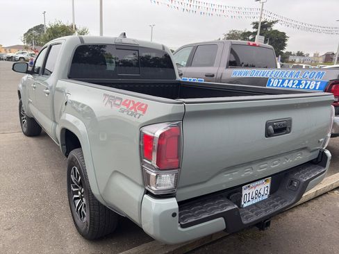 Used 2022 Toyota Tacoma TRD Sport image 5