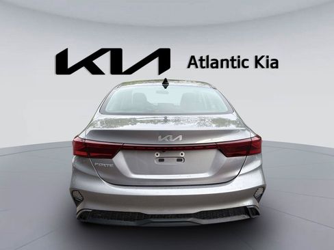 Certified 2024 Kia Forte LXS FWD image 7