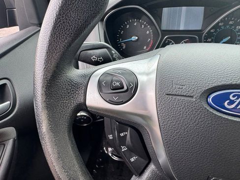 Used 2014 Ford Focus SE w/ SE Winter Package FWD image 25