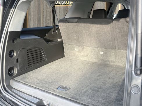 Used 2020 Cadillac Escalade ESV 2WD image 12