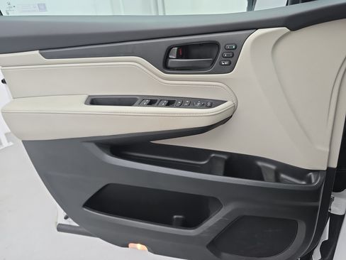 Certified 2026 Honda Odyssey EX-L image 28