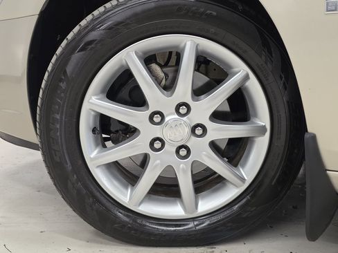 Used 2008 Buick Lucerne CXL w/ Driver Confidence Package FWD image 42