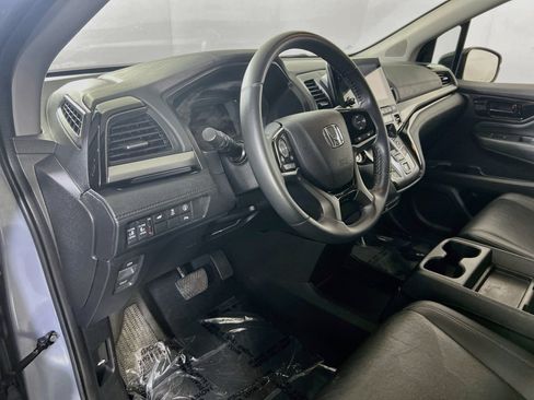 Used 2023 Honda Odyssey Touring image 9