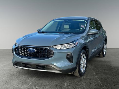 Used 2023 Ford Escape Active w/ Tech Pack #2 image 3