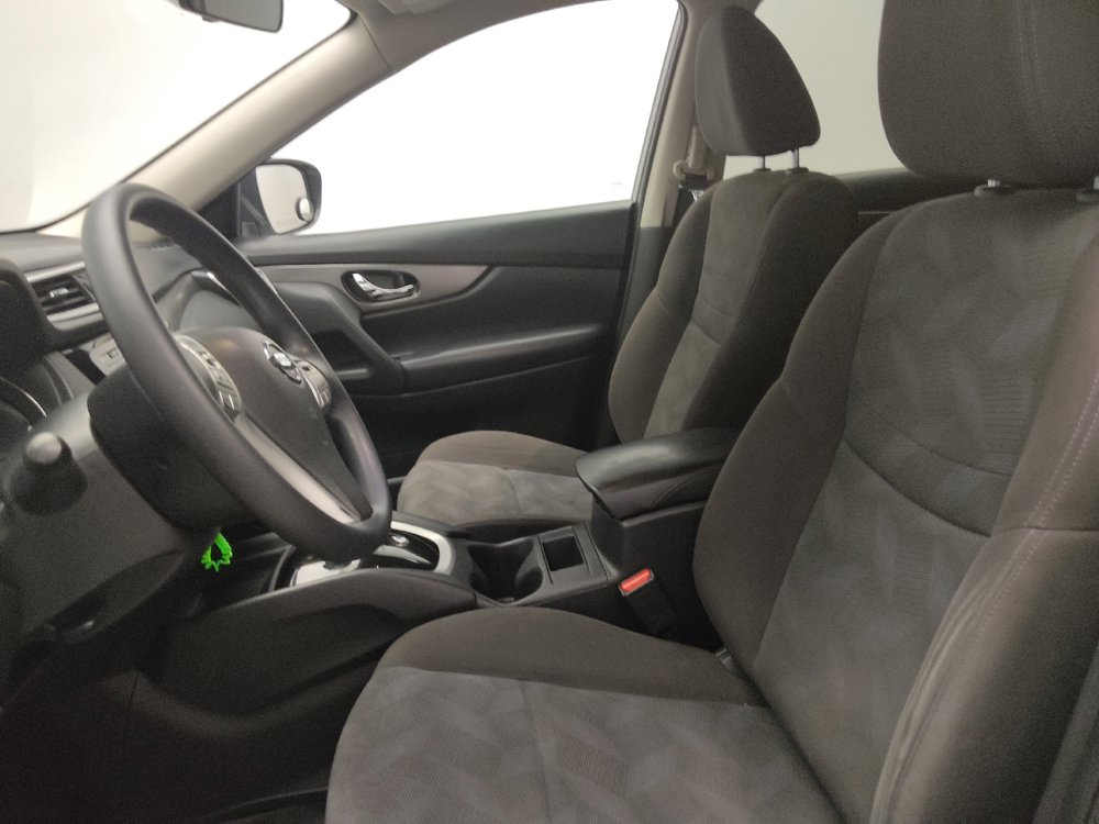 Used 2016 Nissan Rogue S w/ Appearance Package FWD image 17