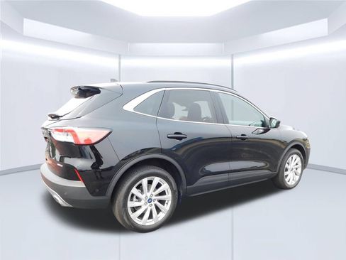 Used 2022 Ford Escape Titanium w/ Titanium Elite Package AWD/4WD image 3