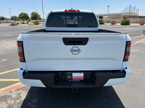 New 2026 Nissan Frontier SV w/ SV Convenience Package RWD image 5