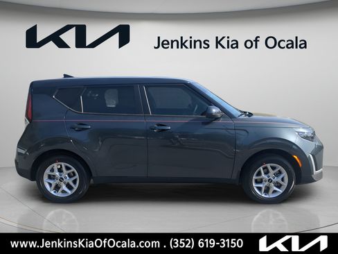 Used 2025 Kia Soul S FWD image 2