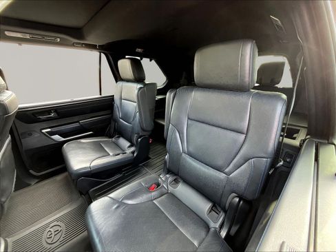 Used 2024 Toyota Sequoia Platinum AWD/4WD image 22