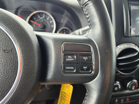 Used 2018 Jeep Wrangler Unlimited Sport S image 30