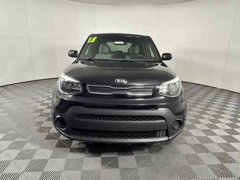 Used 2018 Kia Soul Base w/ Convenience Package image 2