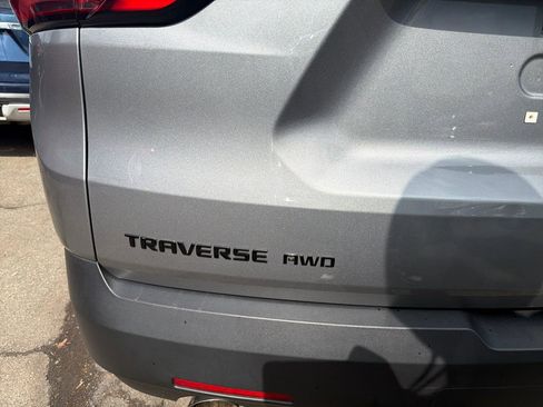 Used 2023 Chevrolet Traverse RS image 8