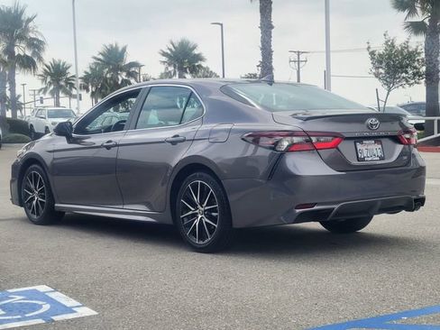 Used 2024 Toyota Camry SE FWD image 3
