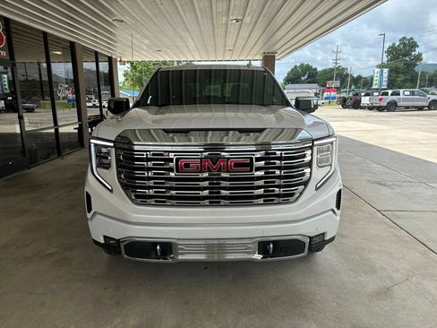 Used 2024 GMC Sierra 1500 Denali w/ Denali Reserve Package AWD/4WD image 2