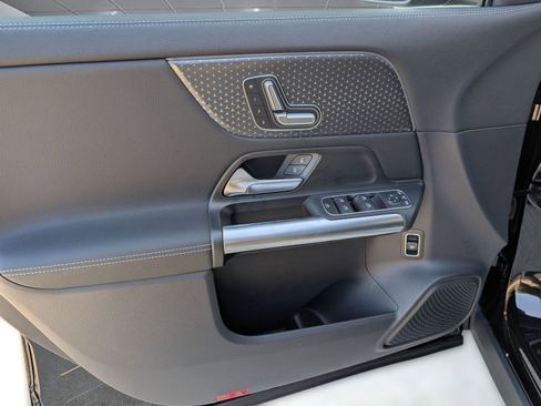 New 2025 Mercedes-Benz GLA 250 4MATIC image 12