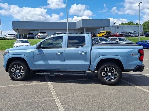 Used 2025 Chevrolet Colorado Z71 w/ Technology Package AWD/4WD image 8