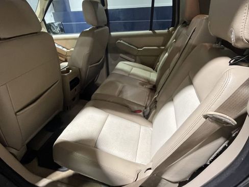 Used 2006 Mercury Mountaineer Premier image 6