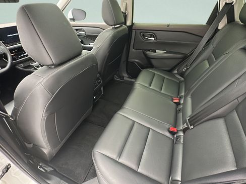 Used 2023 Nissan Rogue SL w/ SL Premium Package AWD/4WD image 9