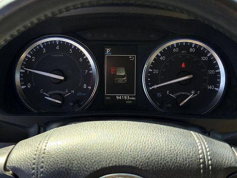 Used 2019 Toyota Highlander XLE image 10