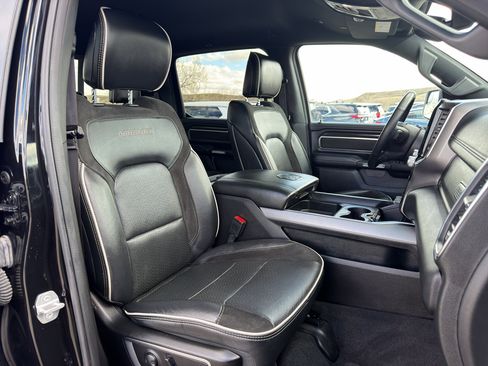 Used 2025 RAM 1500 Laramie AWD/4WD image 37
