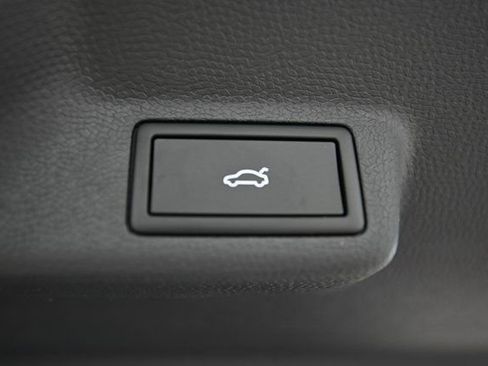 New 2025 Volkswagen ID. Buzz 1st Edition image 24