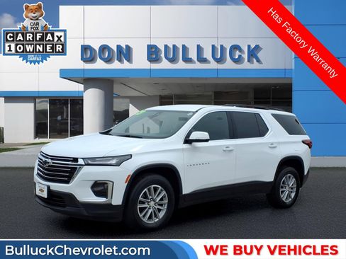 Used 2023 Chevrolet Traverse LT FWD image 1
