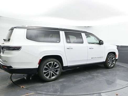 Used 2024 Jeep Grand Wagoneer L Series III image 11